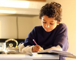 ¿Cómo enseñarles a nuestros hijos a estudiar? ¿Cómo enseñarles a nuestros hijos a estudiar?