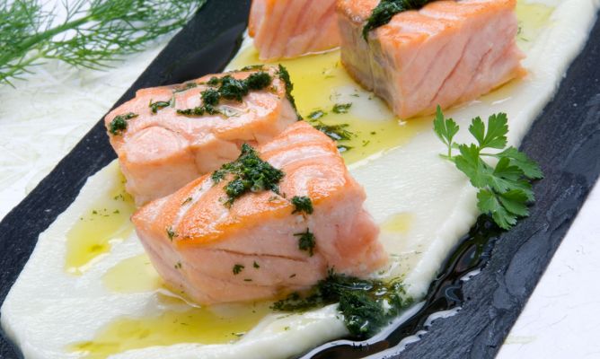 Como hacer Salmón a la Parrilla con Salsa Bearnesa