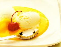 Aprende a hacer un helado con salsa de frutas escarchadas Aprende a hacer un helado con salsa de frutas escarchadas