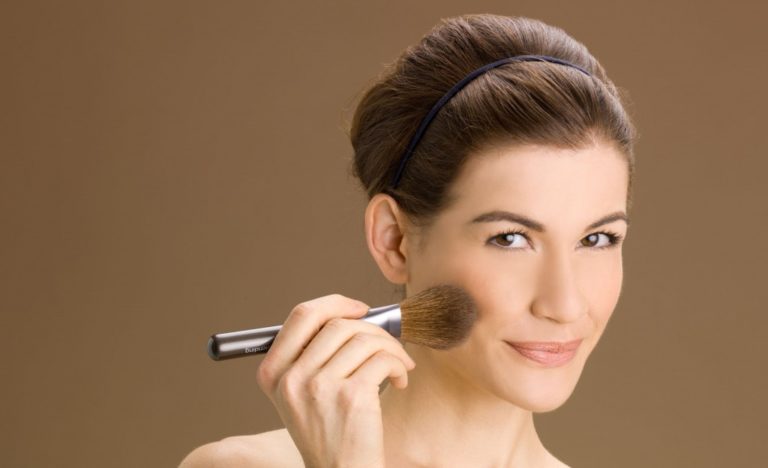 Cómo aplicarse el maquillaje del día a día