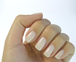 Cómo hacer que mi esmalte de uñas dure más tiempo Cómo hacer que mi esmalte de uñas dure más tiempo