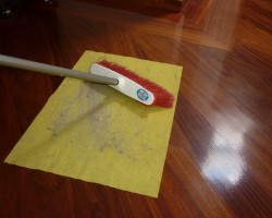 Cómo limpiar pisos flotantes de madera Cómo limpiar pisos flotantes de madera